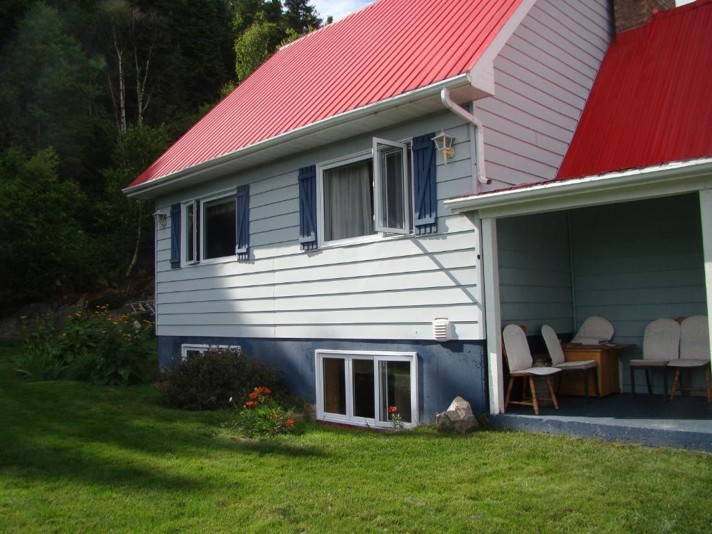 Auberge La Sainte Paix Тадуссак Номер фото
