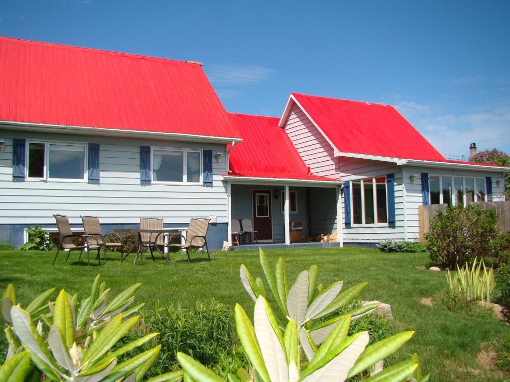 Auberge La Sainte Paix Тадуссак Екстер'єр фото