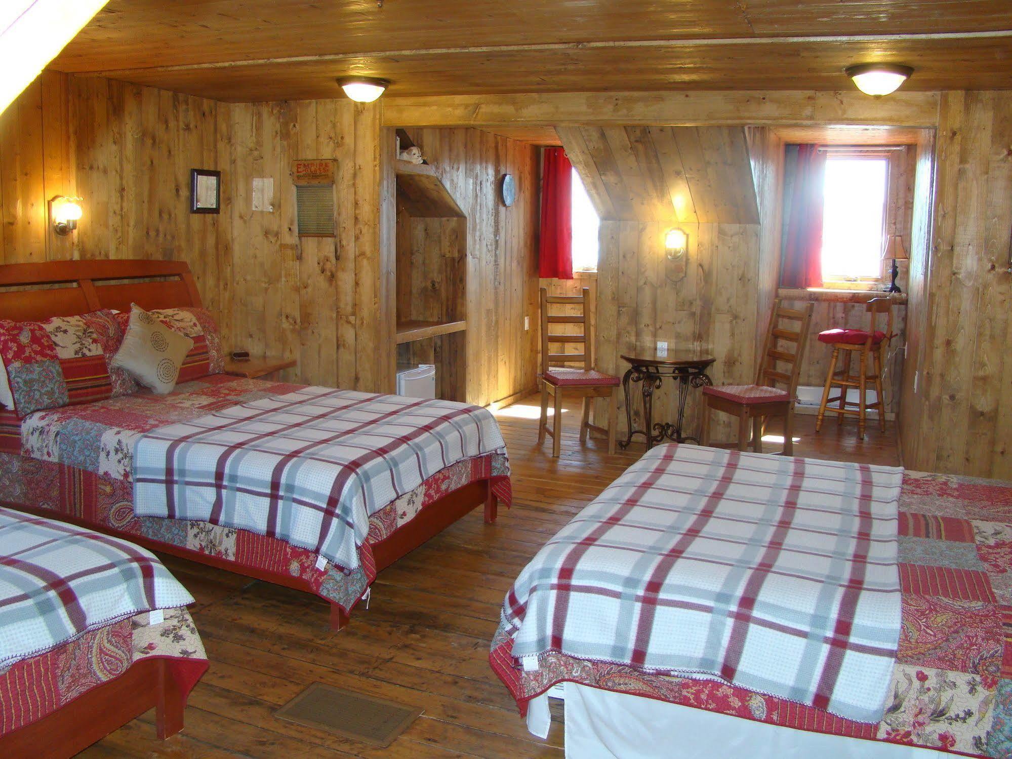 Auberge La Sainte Paix Тадуссак Екстер'єр фото