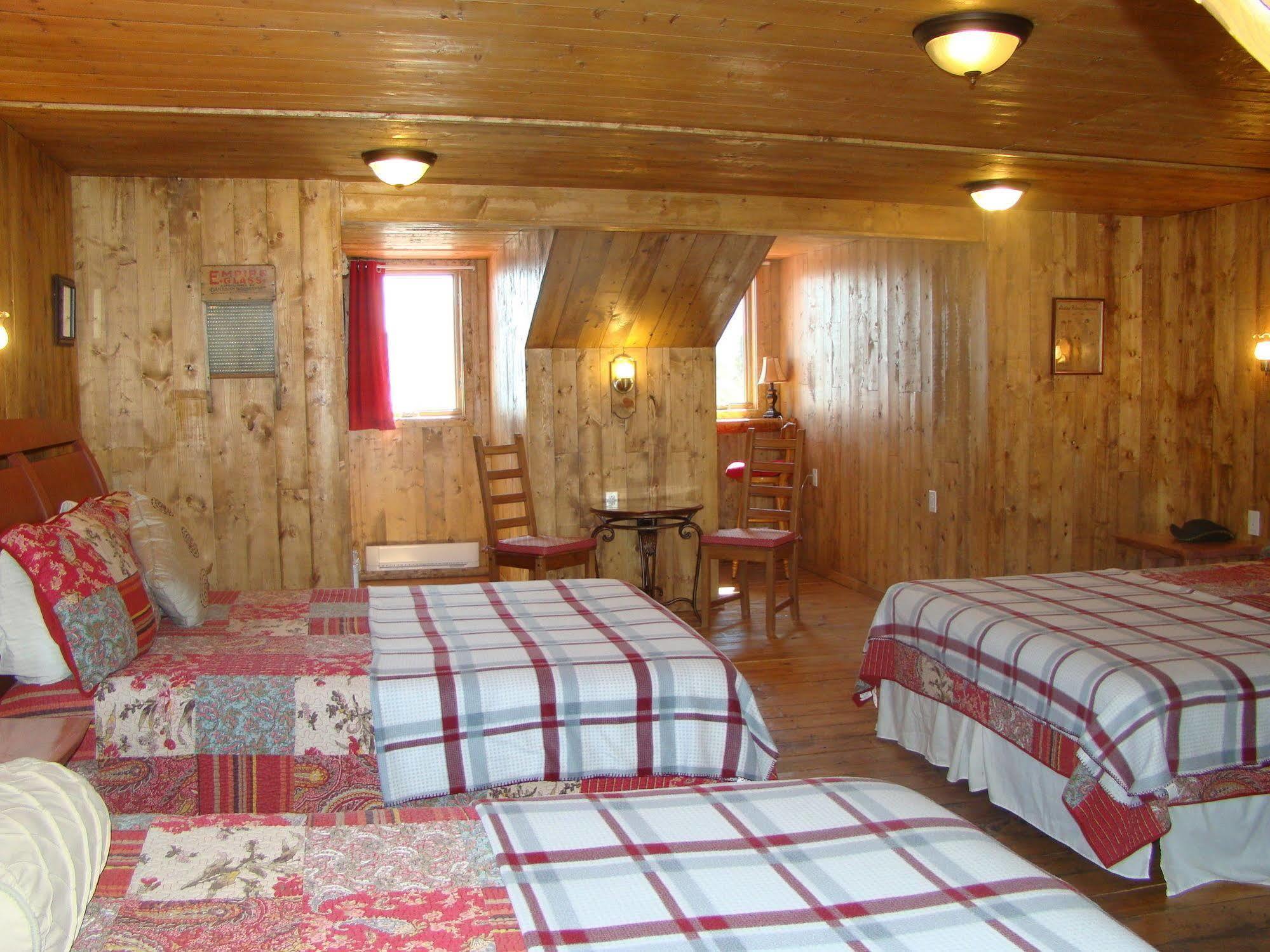 Auberge La Sainte Paix Тадуссак Екстер'єр фото